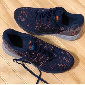 SOLD Women’s Nike LunarGlide